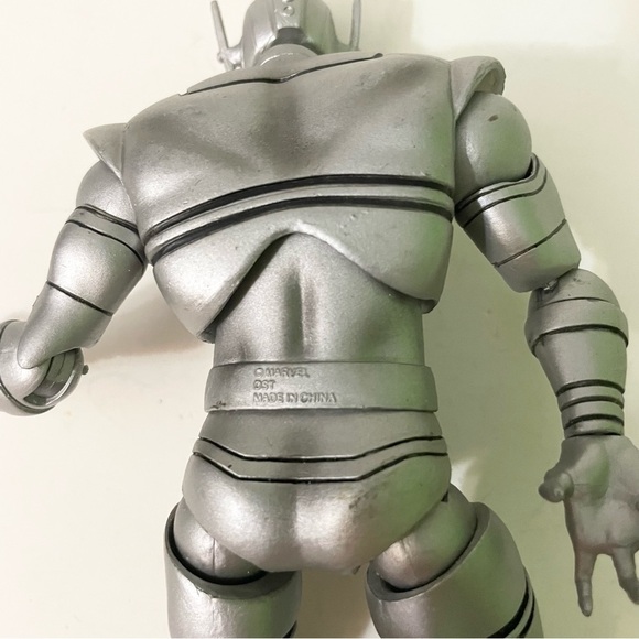 Marvel Legends Hasbro Ultron Action Figure - Picture 13 of 15